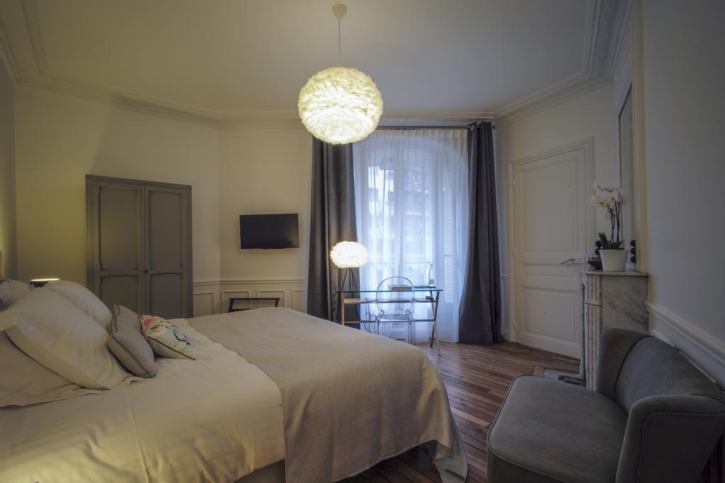 Relais12Bis Bed & Breakfast By Eiffel Tower Paris Room photo